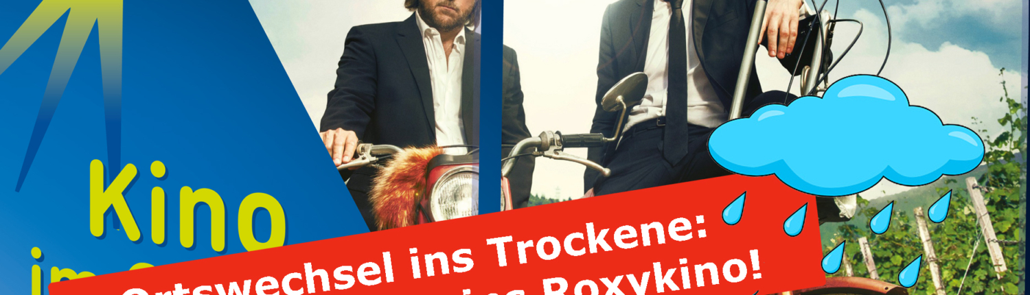 Plakat für ein Kino-Event mit dem Titel "Programmierung im Kino", das zwei Männer zeigt, die auf einem Fahrrad sitzen. Die Grafik enthält Filmstreifen-Elemente und Informationen zur Veranstaltung, einschließlich Datum und Uhrzeit.