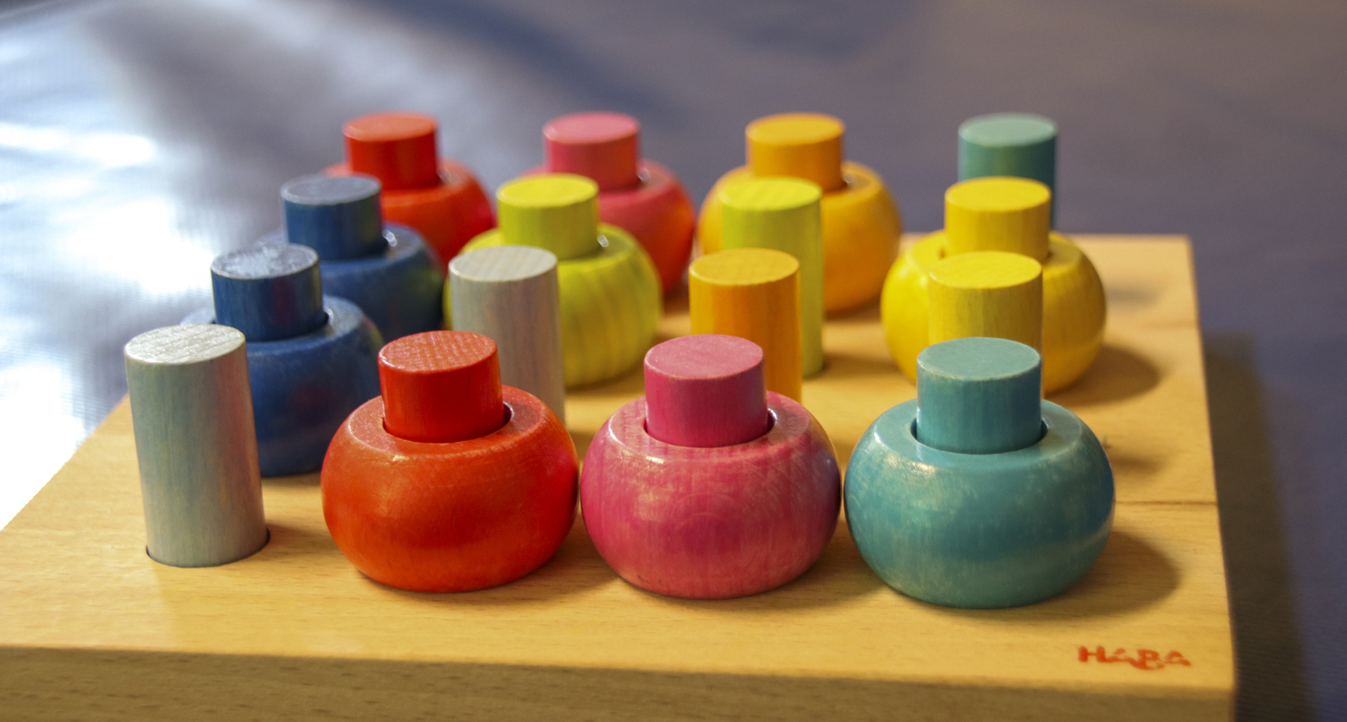 Buntes Kindersteckspiel